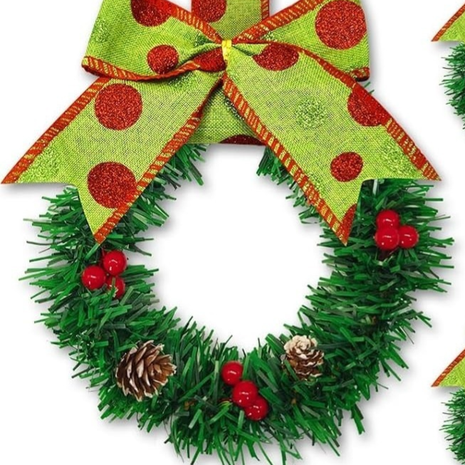 Christmas Decoration Wreath with Berries
