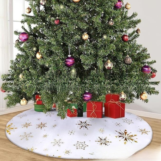 Plush Christmas Tree Skirt