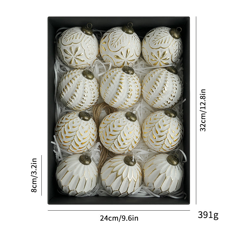 Renaissance-style Christmas ball decoration