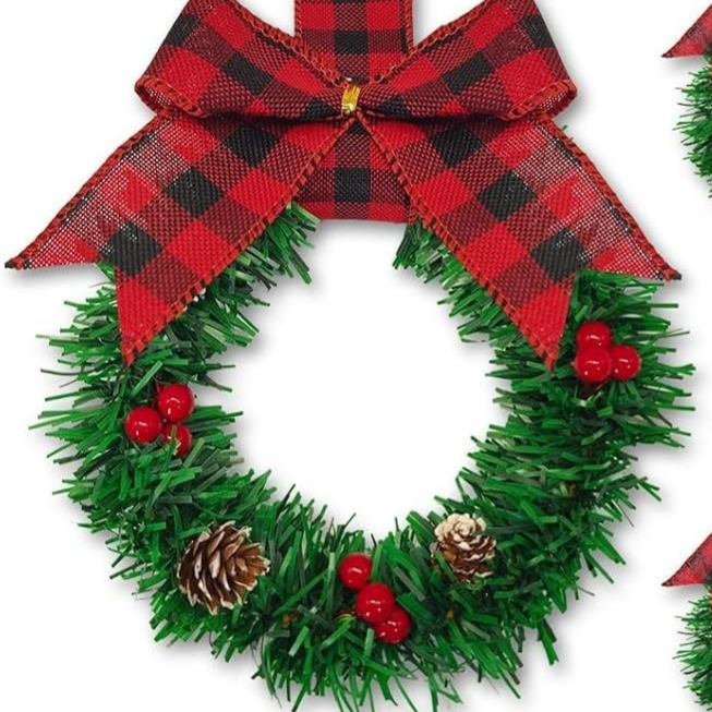 Christmas Decoration Wreath with Berries