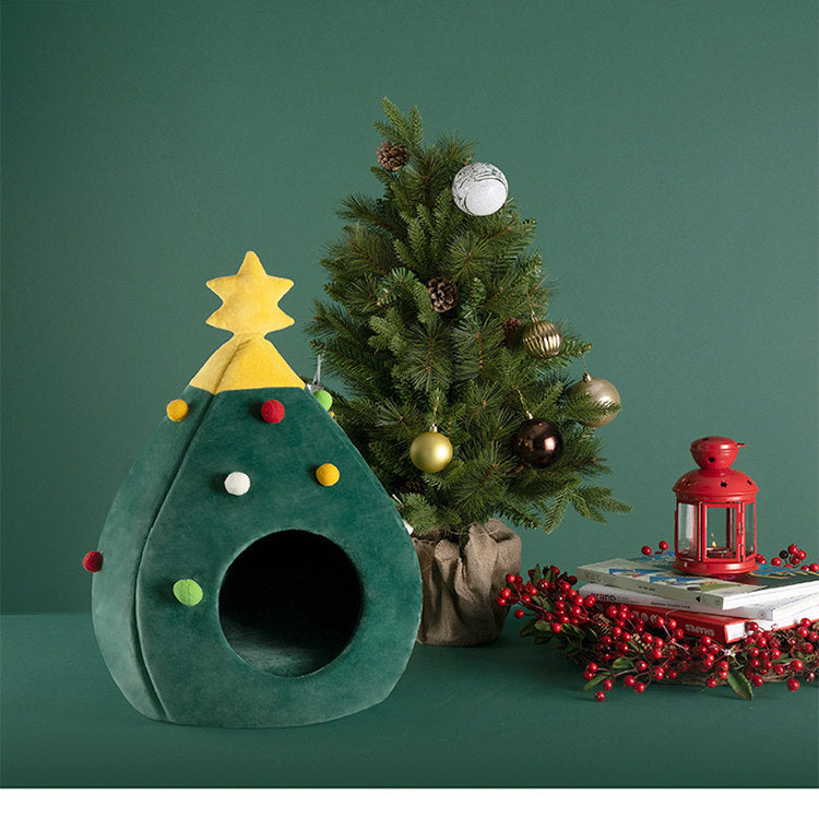 Enclosed Christmas Tree Pet House with Removable Cushion