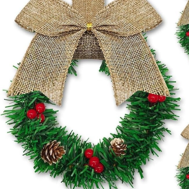 Christmas Decoration Wreath with Berries