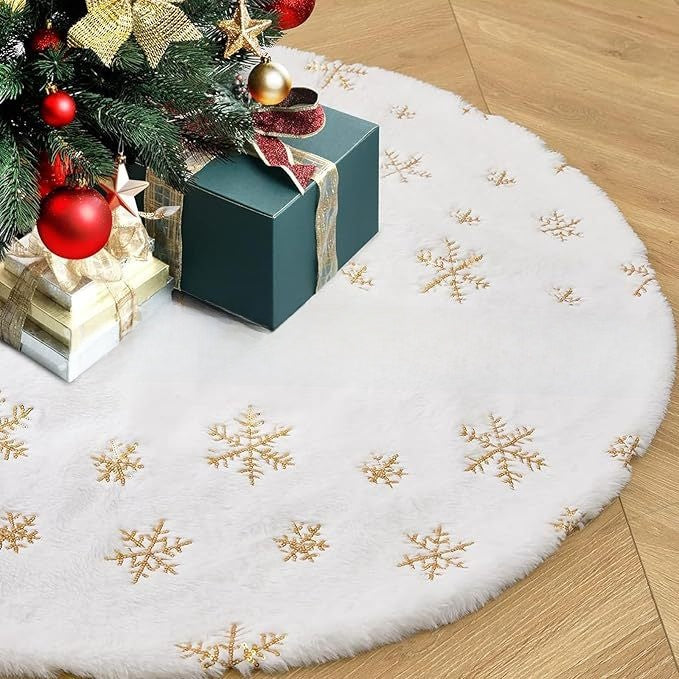 Plush Christmas Tree Skirt